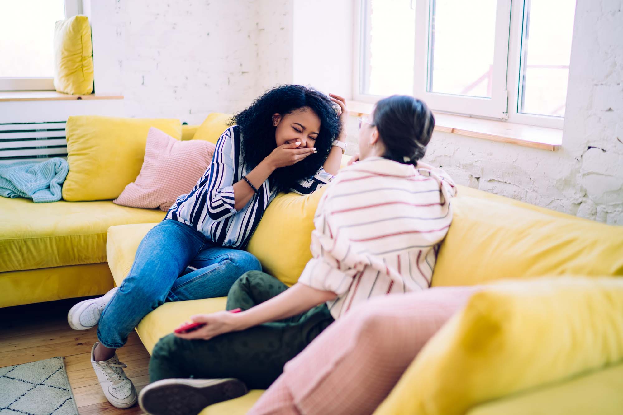Roommate Communication: 10 Tips to Get Along With Your Roommate